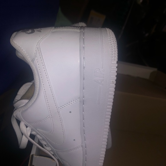 Air Force 1 '07 Sneaker - Picture 6 of 8